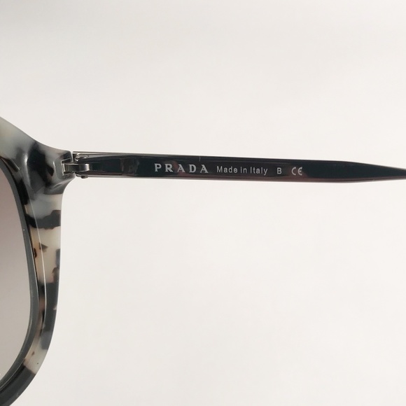 Prada Sunglasses with small scratch - Picture 5 of 8